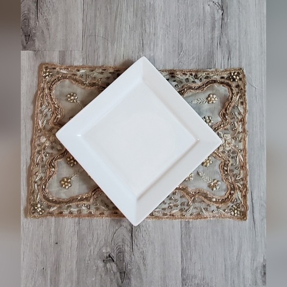 Vintage Gold Threaded Pearl Beaded Hand Sewn Table Centerpiece Tabletop Doiley - Picture 10 of 12